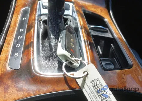 2013 Lincoln Mks из США, поврежденный, VIN 1LNHL9EK6DG603682